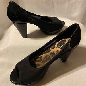Cloudwalkers Patent Leather and Net Material “Margo” Pumps, NWOB, Size 7W